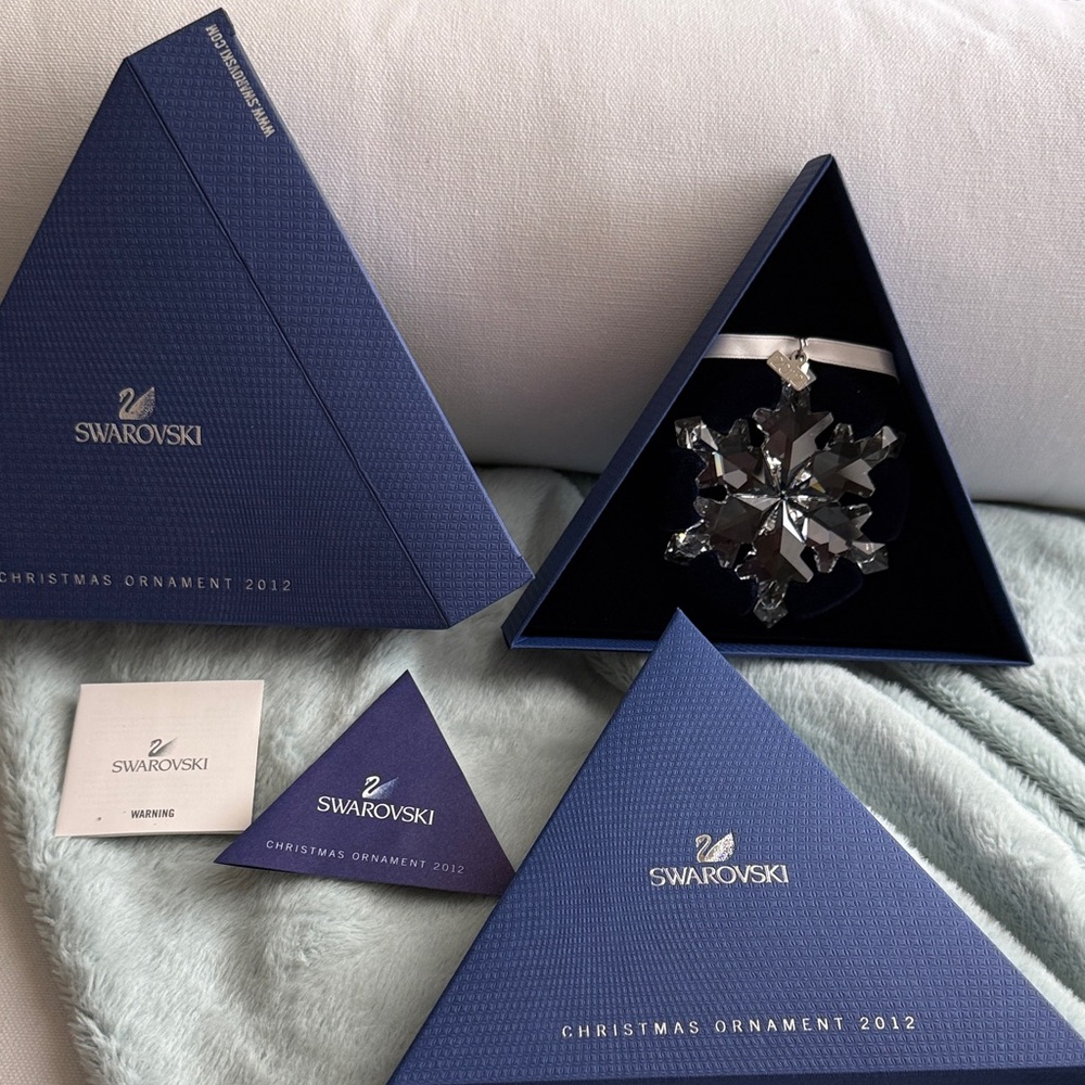 Swarovski Crystal Snowflake Ornament with Blue Box 2012